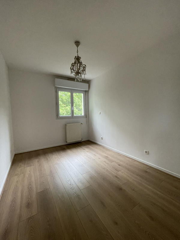 Appartement - 100 m² - 4 pièces