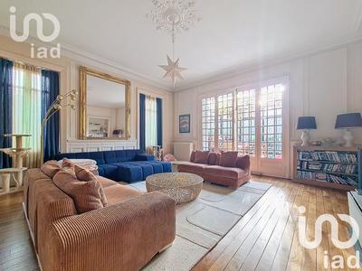 Maison - 480 m² - 11 pièces