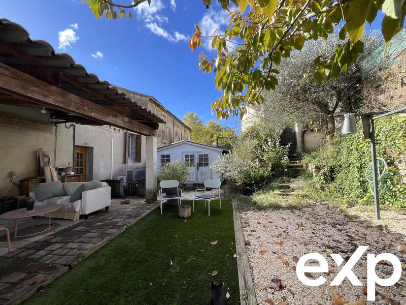 Maison traditionnelle - 195 m² - 8 pièces