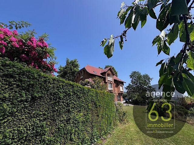 Maison - 192 m² - 6 pièces