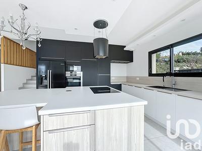 Maison - 163 m² - 5 pièces