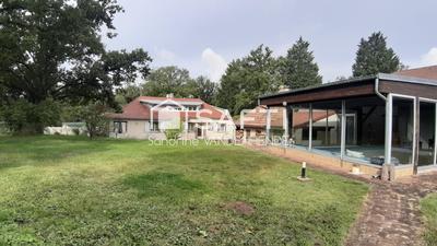 Maison de maîtres - 450 m² - 14 pièces