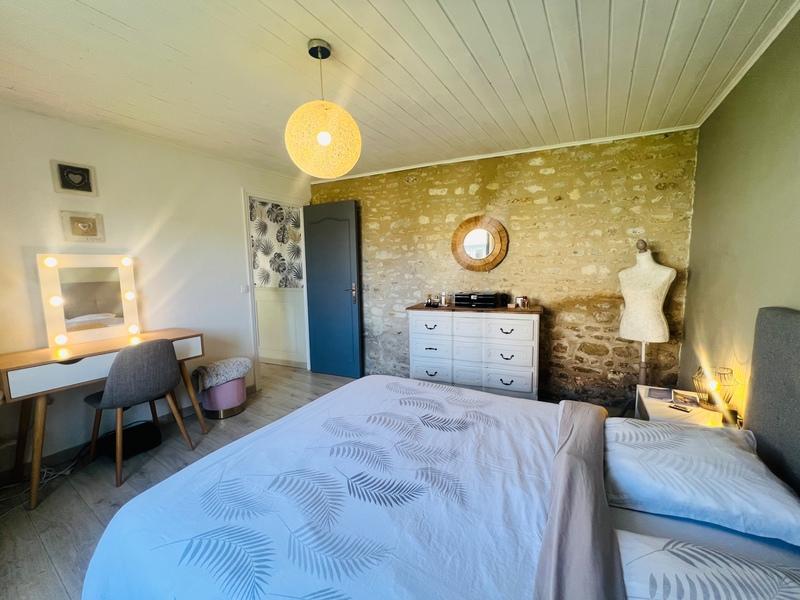 Propriété - 315 m² - 9 pièces