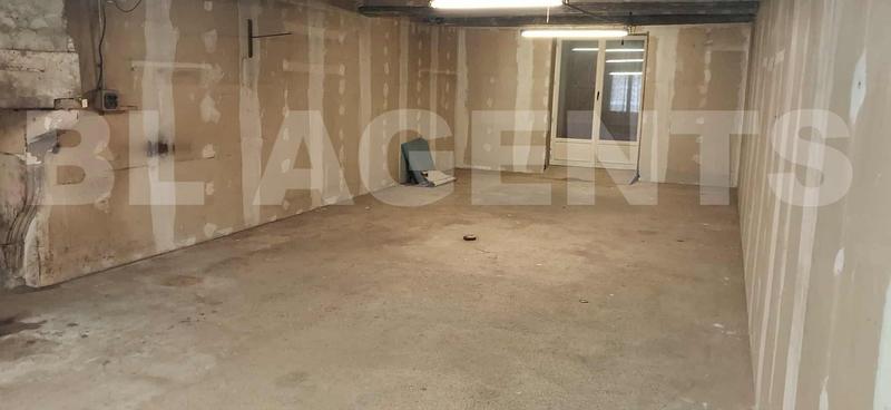 Maison - 275 m² - 8 pièces