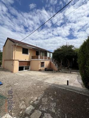 Maison - 168 m² - 6 pièces