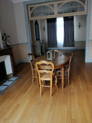 Maison - 220 m² - 8 pièces