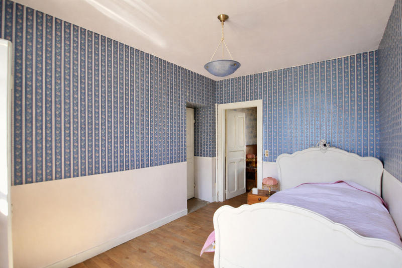 Maison - 218 m² - 8 pièces