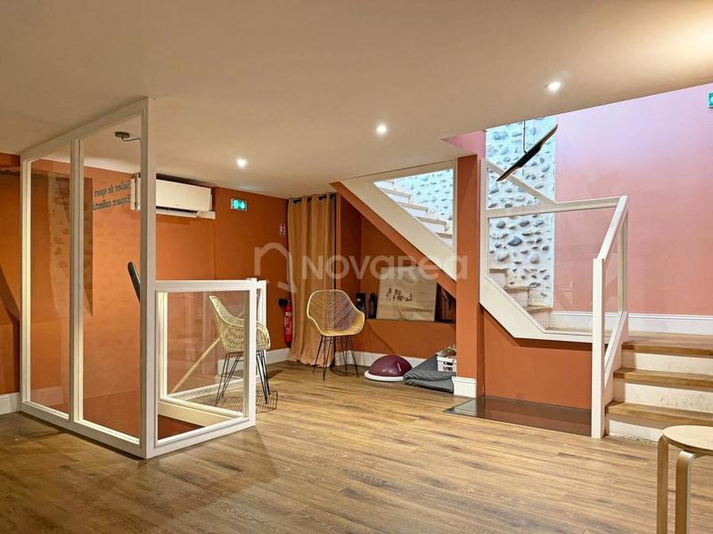 Local commercial - 289 m² - 11 pièces