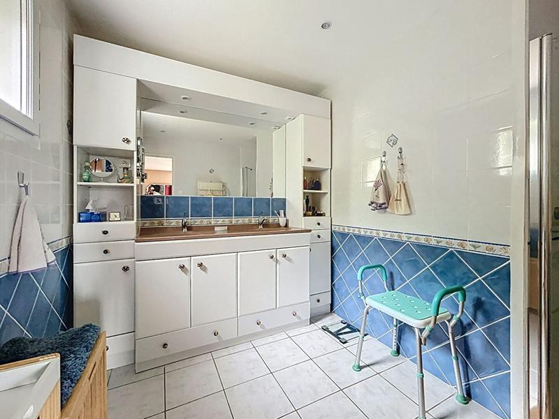 Maison - 175 m² - 8 pièces