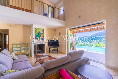 Villa - 200 m² - 5 pièces