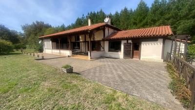 Maison - 245 m² - 9 pièces