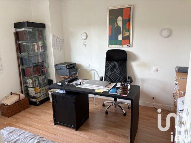 Maison - 230 m² - 8 pièces