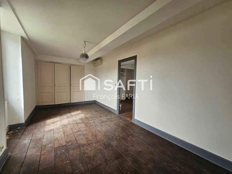 Maison - 300 m² - 8 pièces