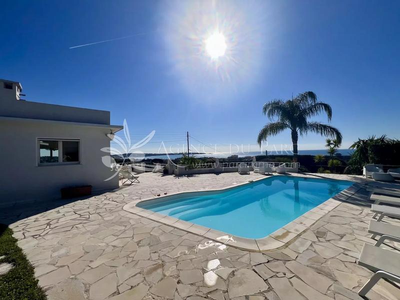 Maison - 174 m² - 6 pièces