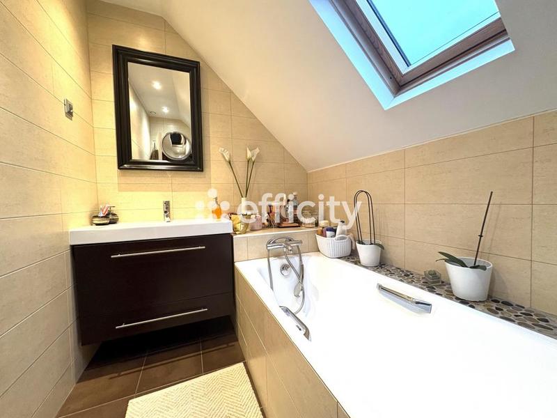 Maison - 130 m² - 6 pièces