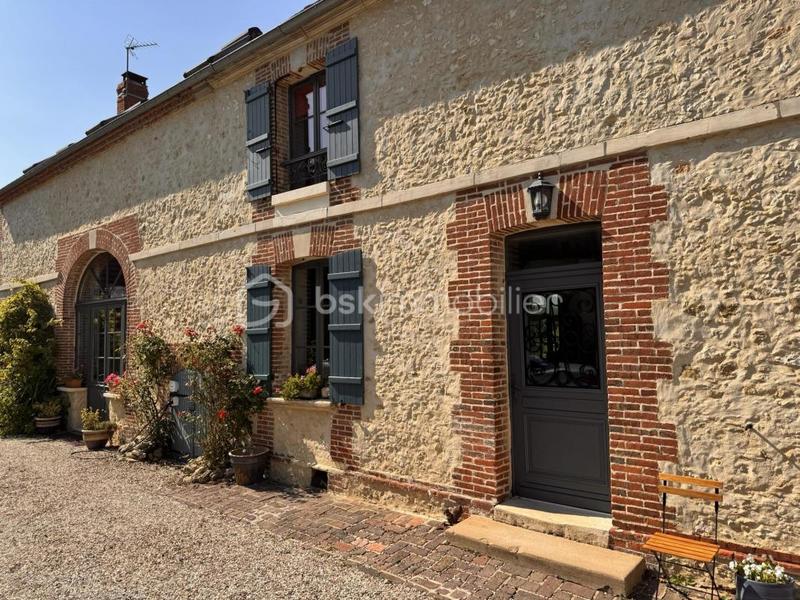 Propriété - 265 m² - 12 pièces