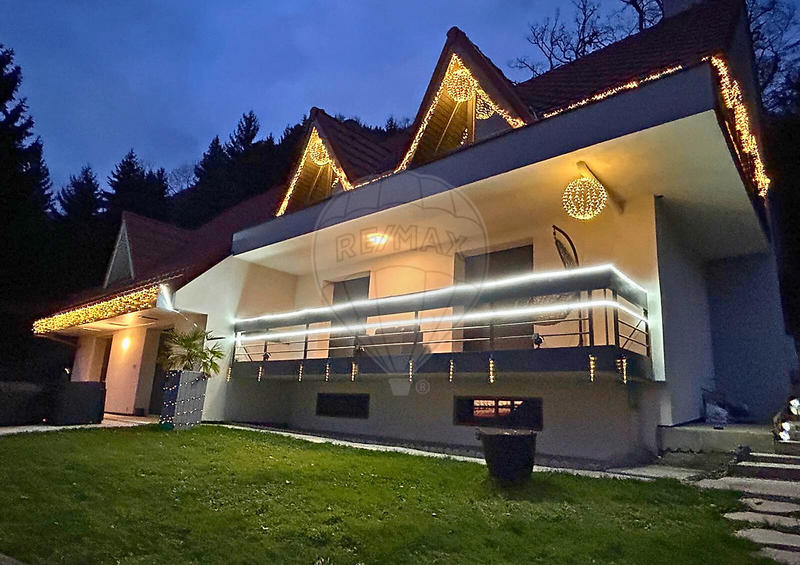 Maison - 183 m² - 5 pièces