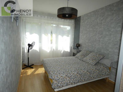 Appartement - 80 m² - 3 pièces