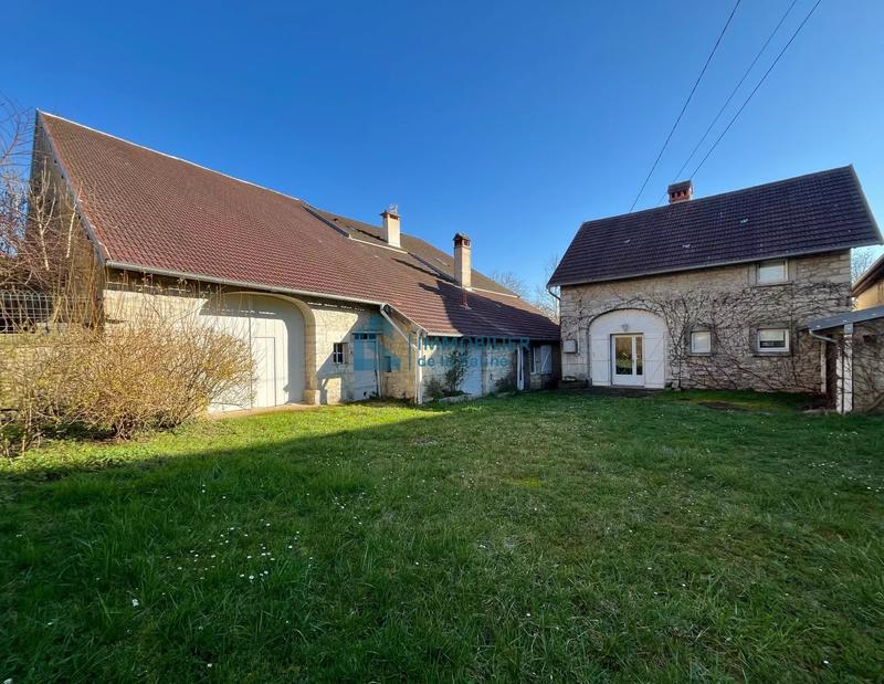 Maison - 149 m² - 8 pièces