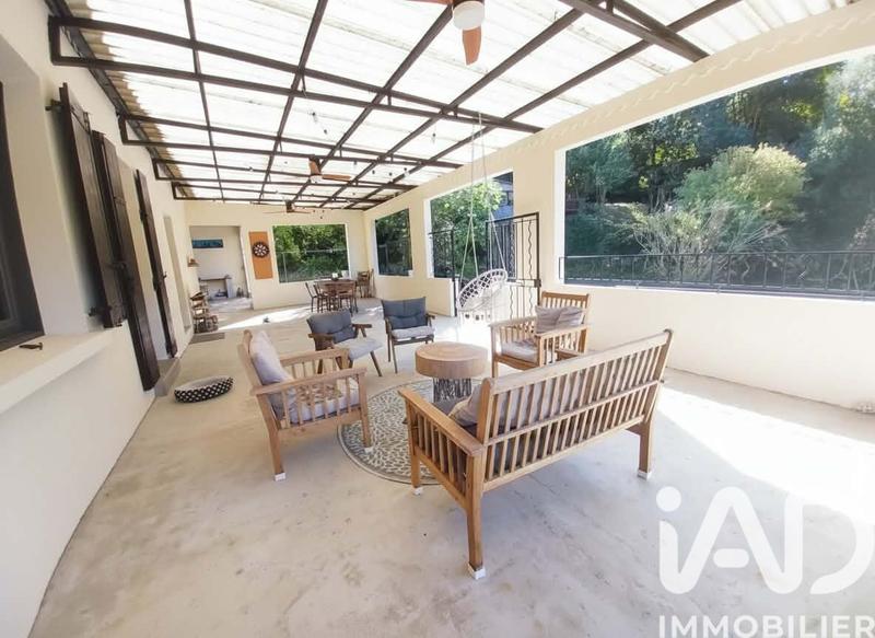 Maison - 160 m² - 5 pièces