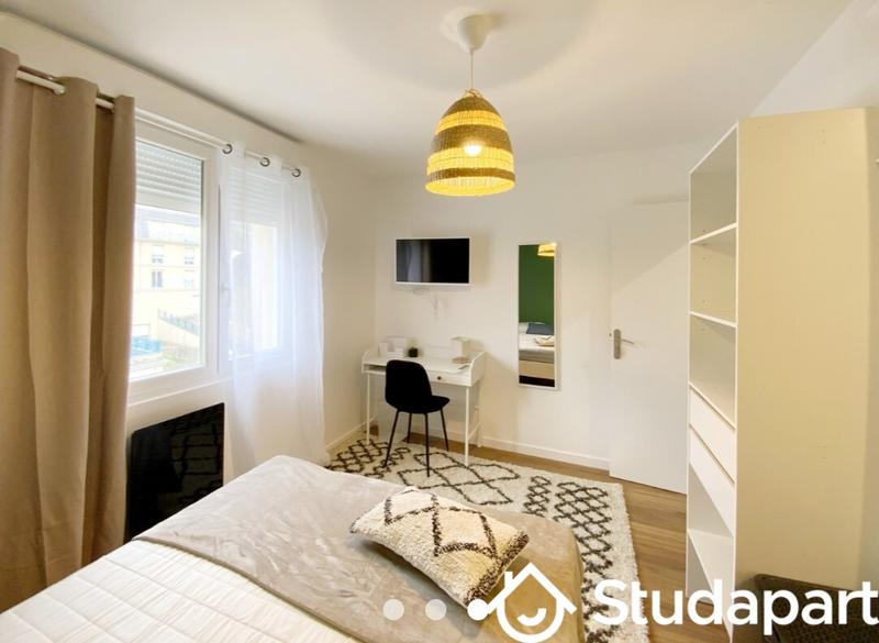 Chambre - 11 m² - 1 pièce