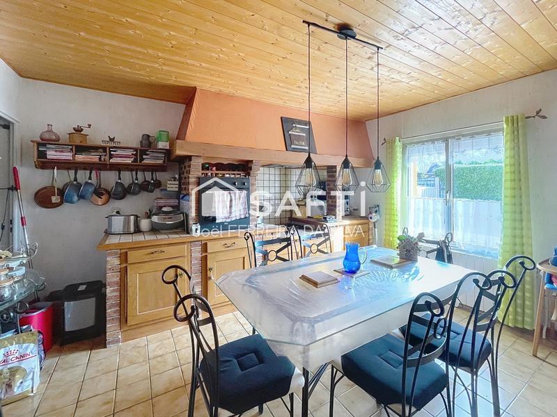 Maison - 167 m² - 10 pièces