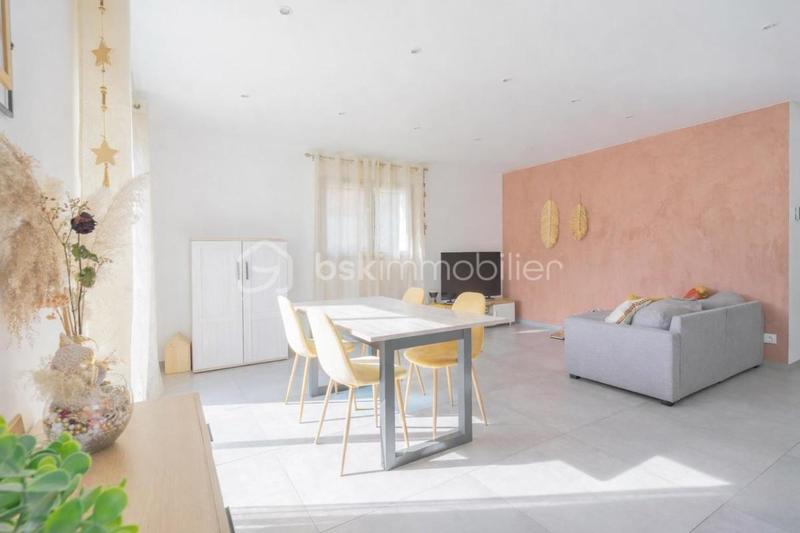 Maison - 90 m² - 4 pièces