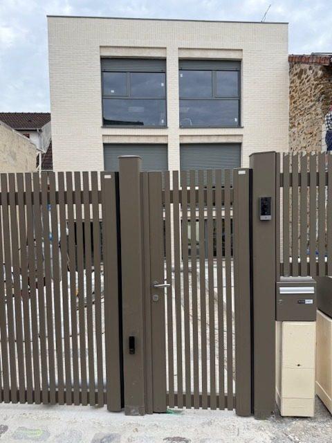 Maison contemporaine - 260 m² - 8 pièces