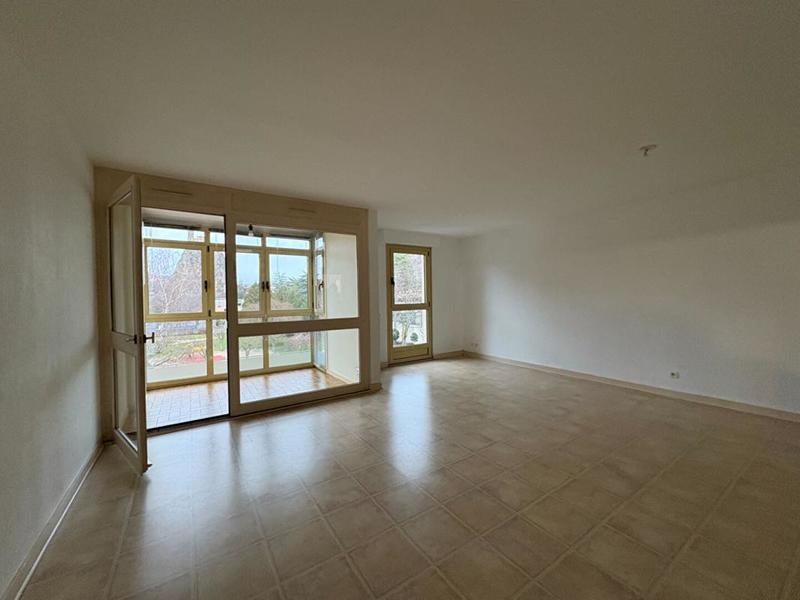 Appartement - 90 m² - 3 pièces