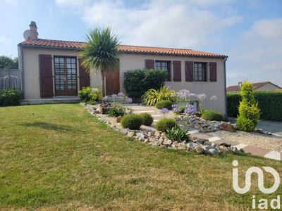 Maison - 90 m² - 5 pièces