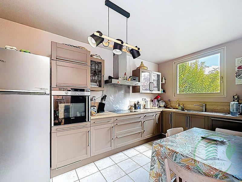 Maison - 150 m² - 7 pièces