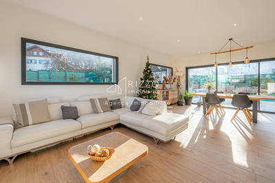 Maison - 160 m² - 6 pièces