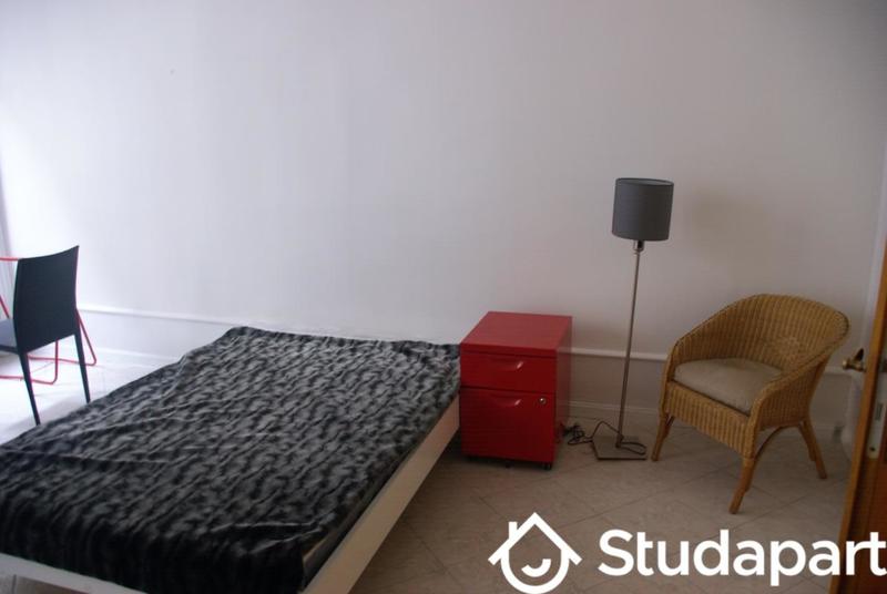 Chambre - 12 m² - 1 pièce