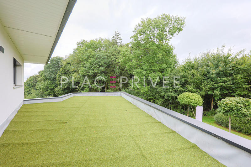 Maison - 390 m² - 8 pièces