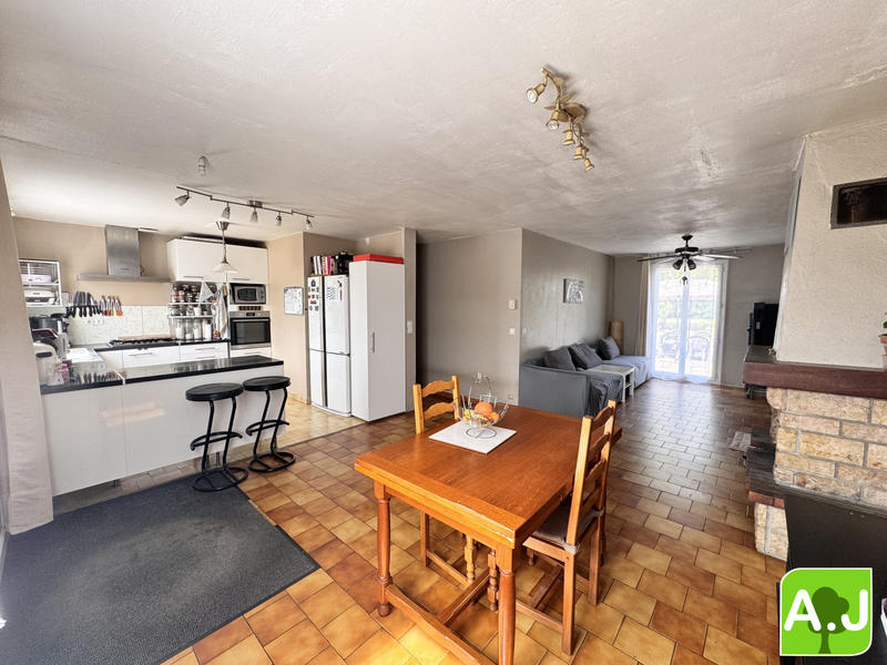 Maison - 110 m² - 6 pièces