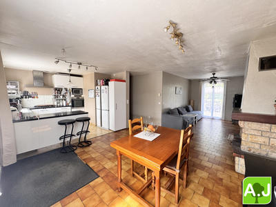 Maison - 110 m² - 6 pièces