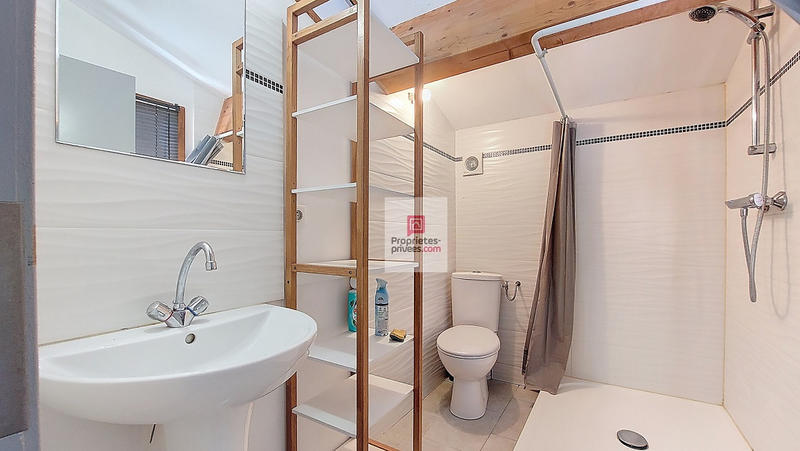 Maison - 257 m² - 10 pièces