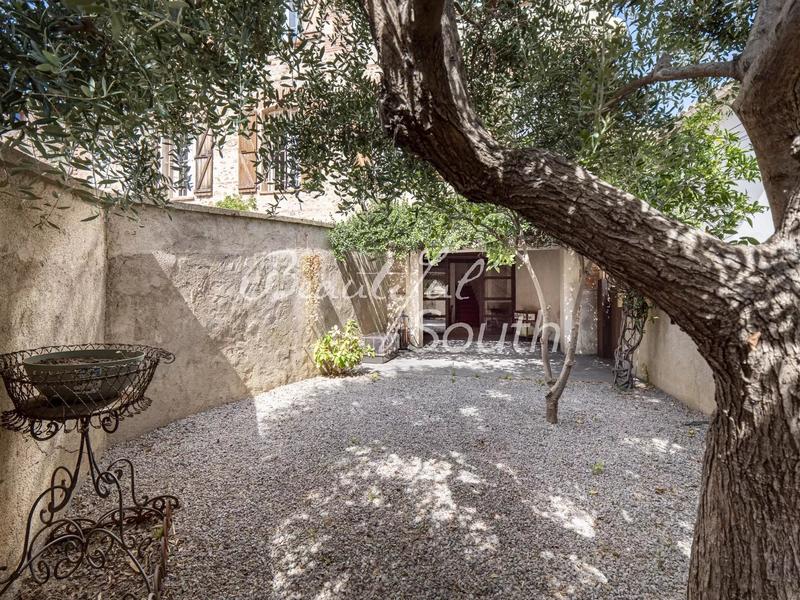 Maison de village - 296 m² - 6 pièces