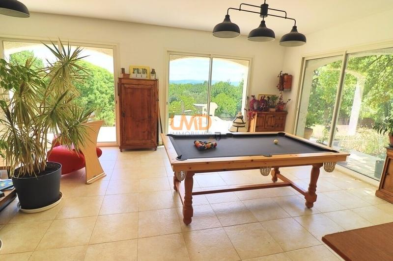 Propriété - 286 m² - 10 pièces