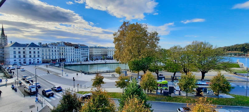 Appartement bourgeois - 167 m² - 5 pièces