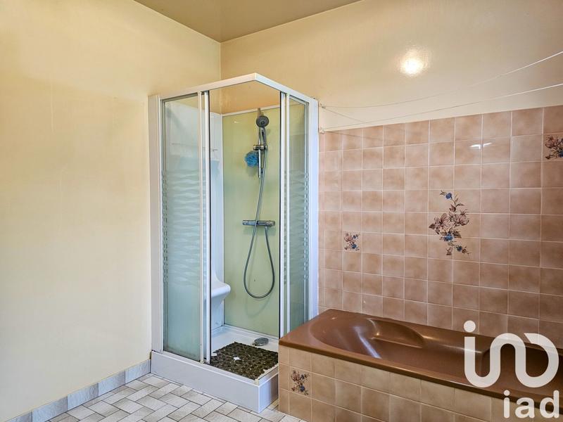 Maison - 214 m² - 6 pièces