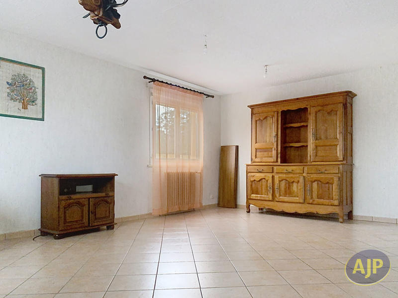 Maison - 93 m² - 5 pièces