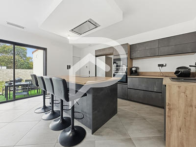 Maison - 135 m² - 4 pièces