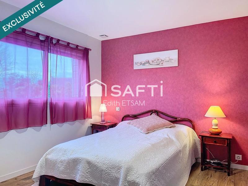 Maison - 220 m² - 8 pièces