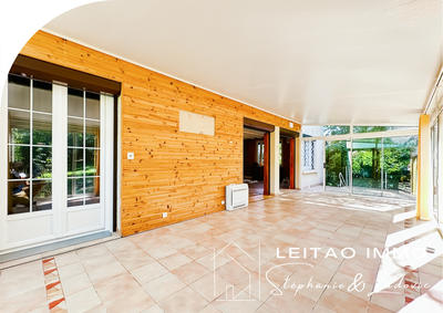 Maison - 252 m² - 6 pièces