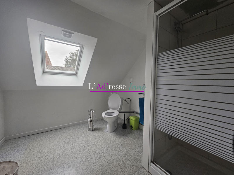 Maison traditionnelle - 194 m² - 9 pièces