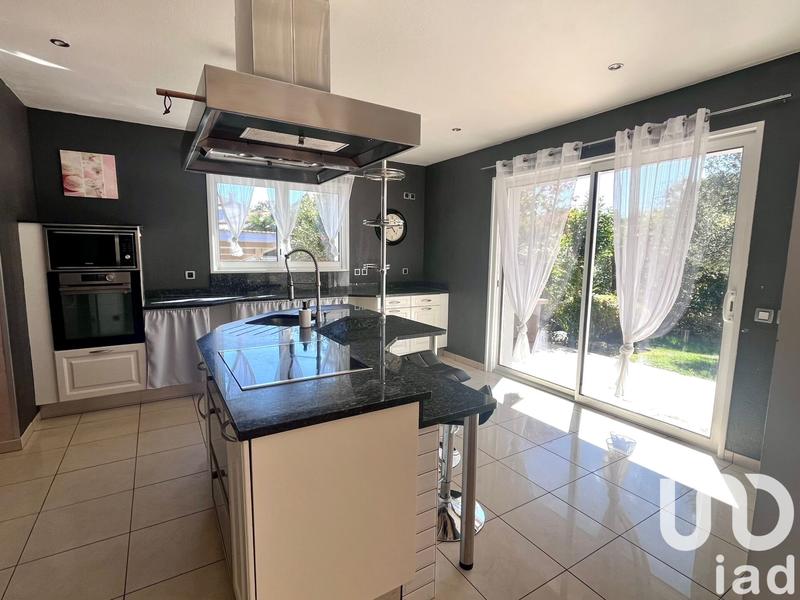 Maison - 196 m² - 7 pièces