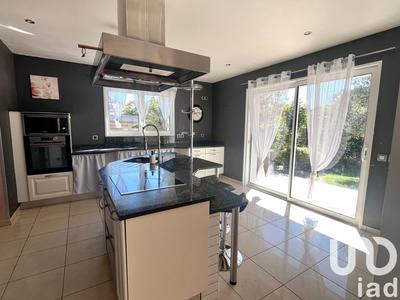 Maison - 196 m² - 7 pièces