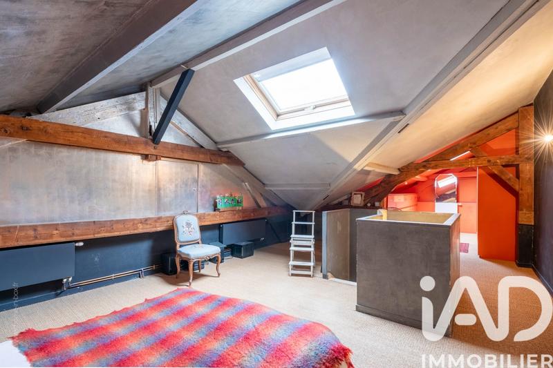 Maison - 310 m² - 8 pièces