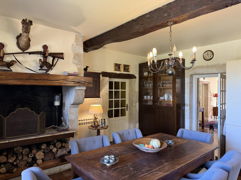 Maison - 280 m² - 10 pièces